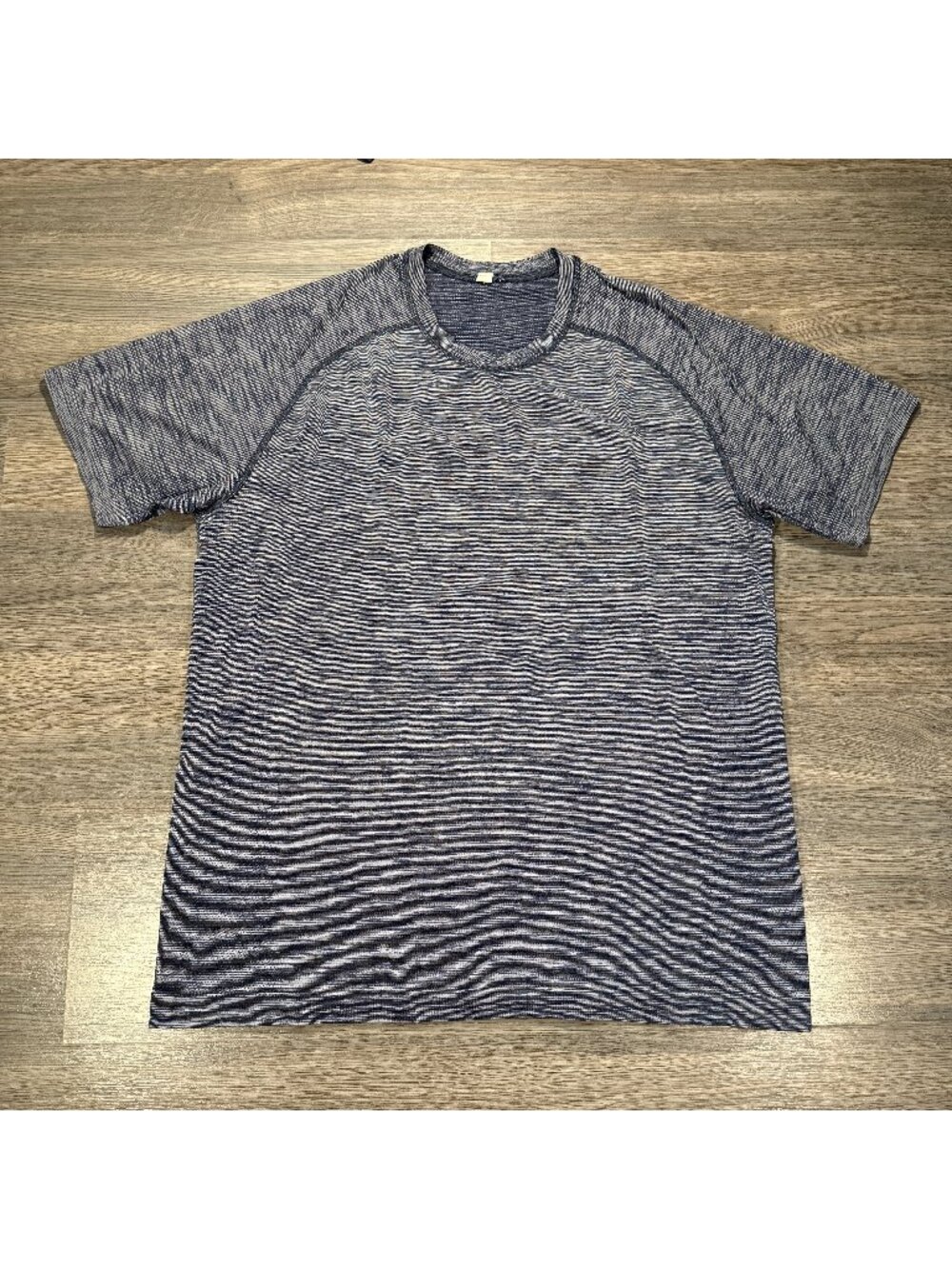 Lululemon Men's Metal Vent Tech Short Sleeve - Grey/Navy